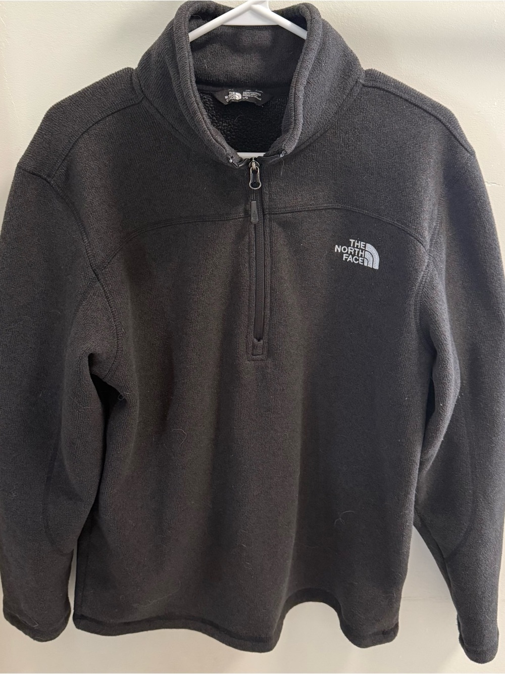 Men’s North Face quarter zip